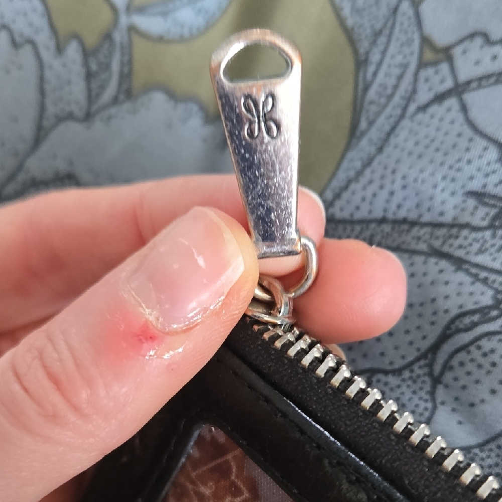 Hobo Black Leather Card Holder with Chain - Picture 5 of 5